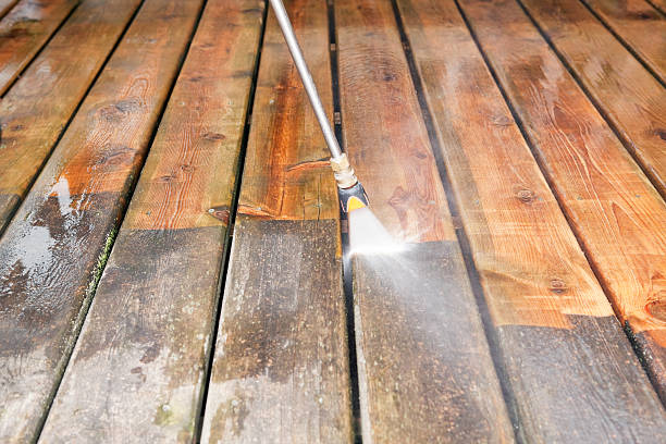 Best Garage Pressure Washing  in Heritage Village, CT
